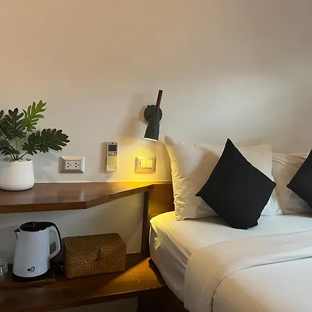 Indie Hostel - Тау Экстерьер фото